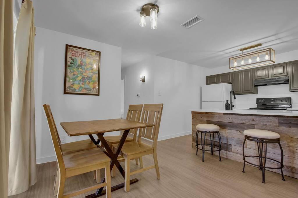 Condo Near Downtown Austin! Eksteriør bilde