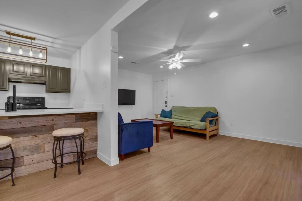 Condo Near Downtown Austin! Eksteriør bilde